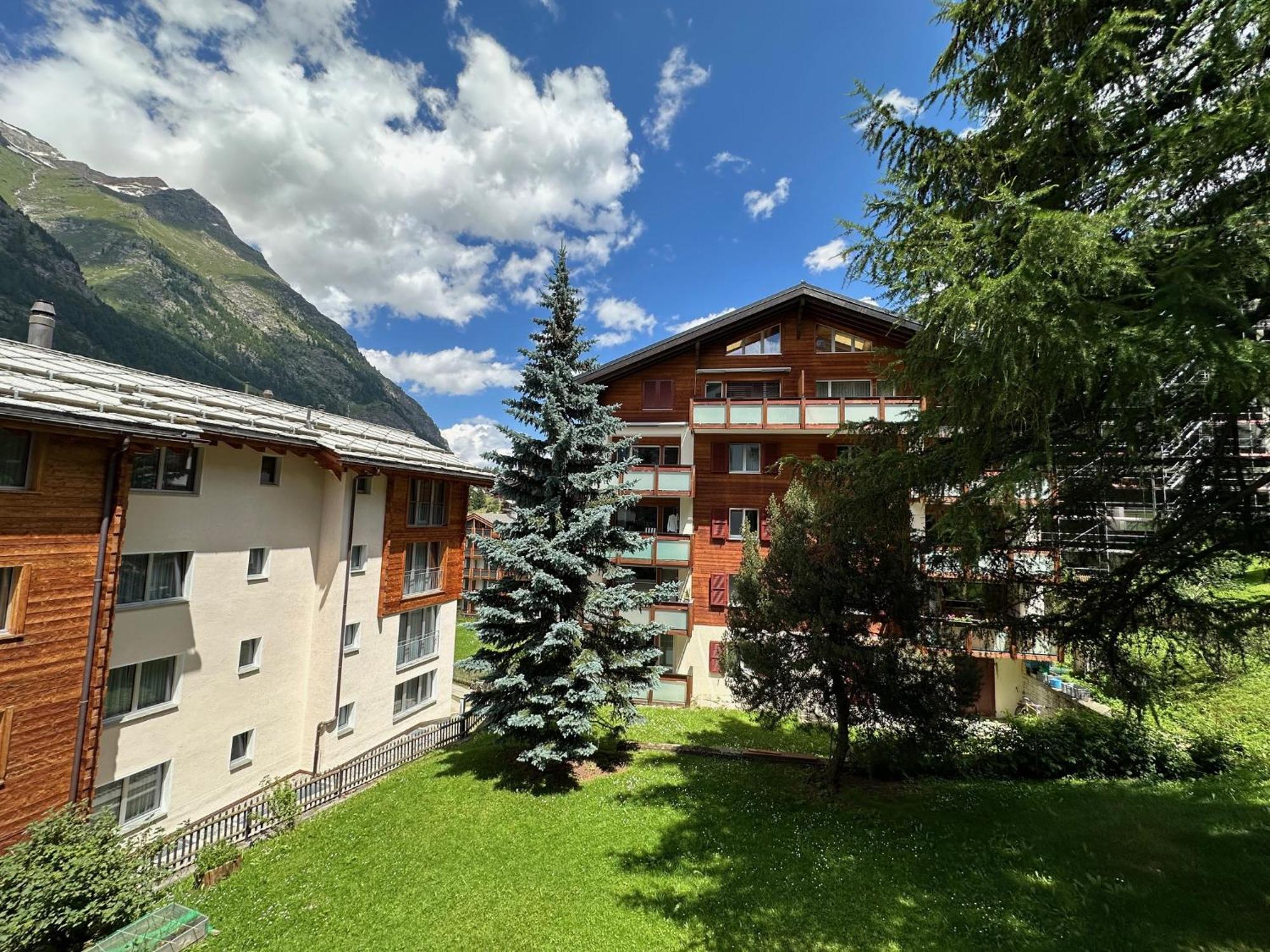Haus Cresta - Paradise- Swiss Alps Appartamento *
